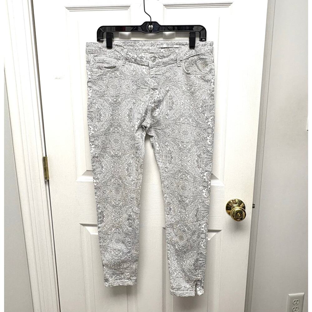Zara Woman Jeans White with Black Paisley Pants Medium Rise, Slim Fit, Size 10